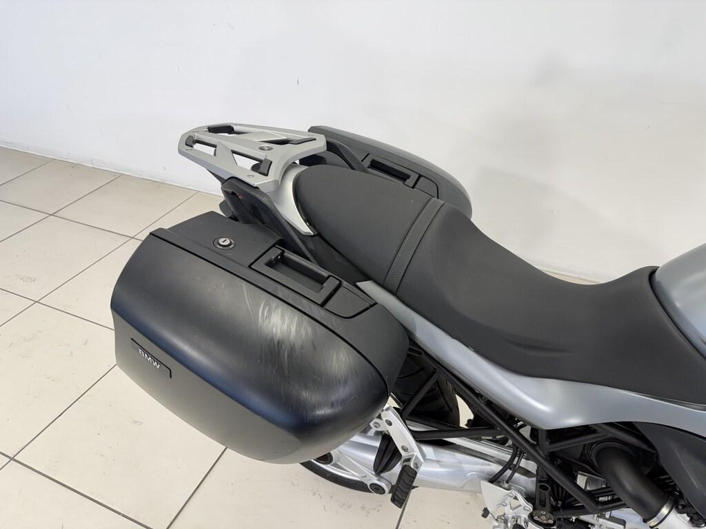 R 1200 R