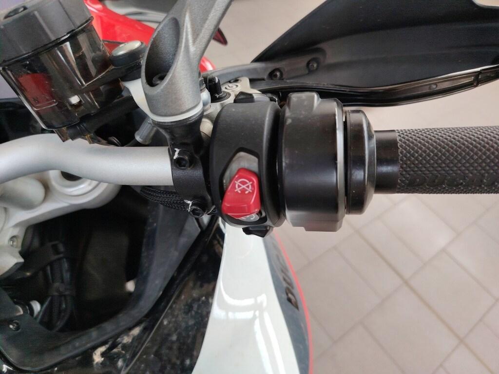 MULTISTRADA V4