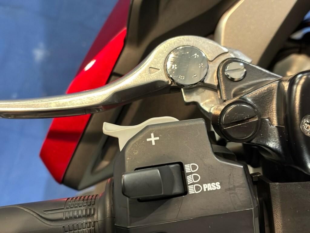 FORZA 750