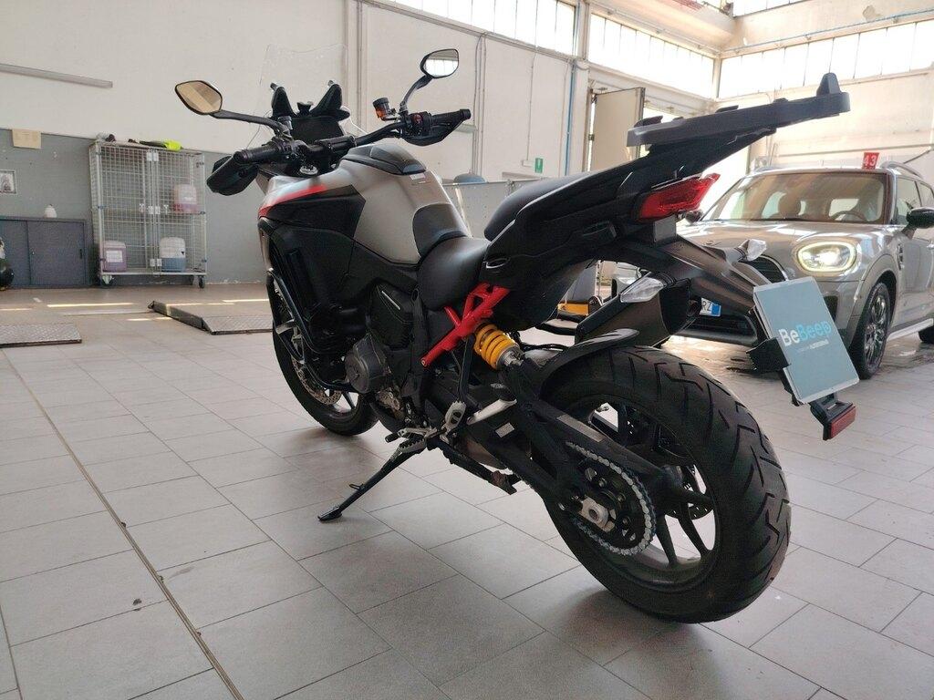 MULTISTRADA V4