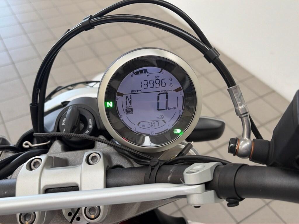 SCRAMBLER 800