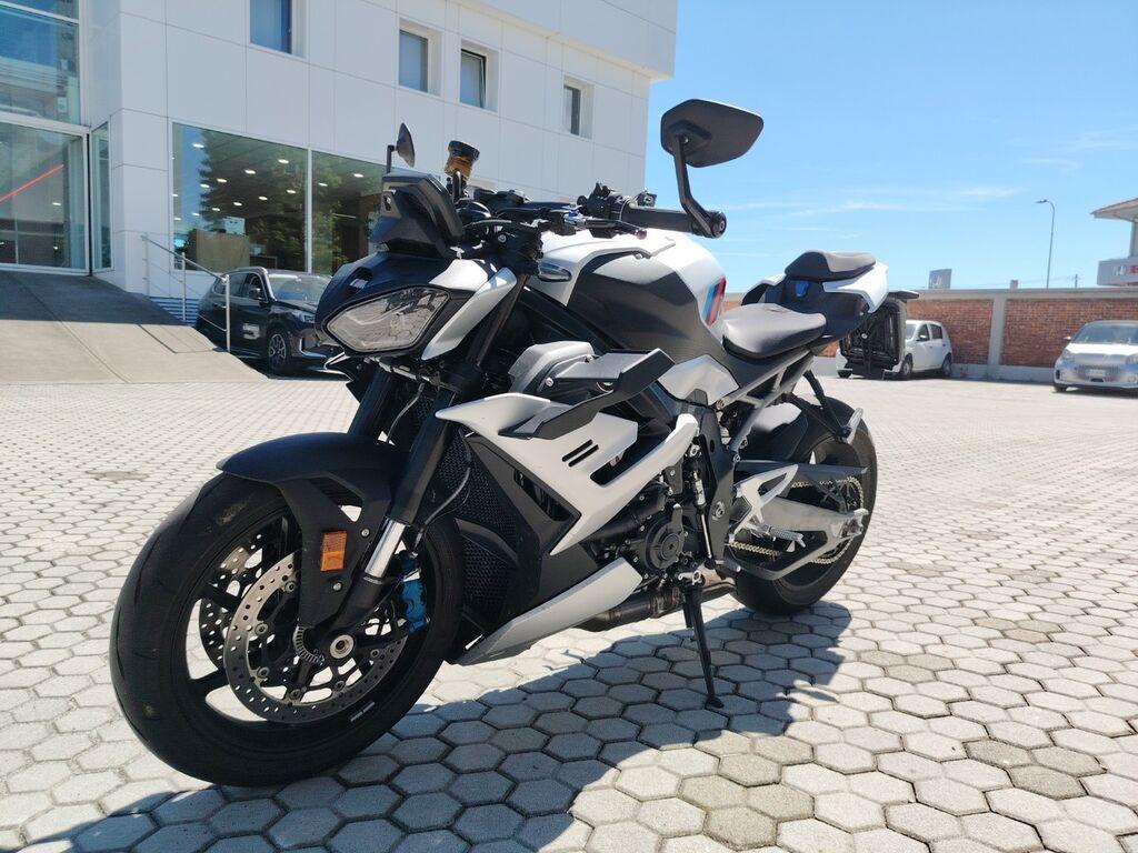 M 1000 R