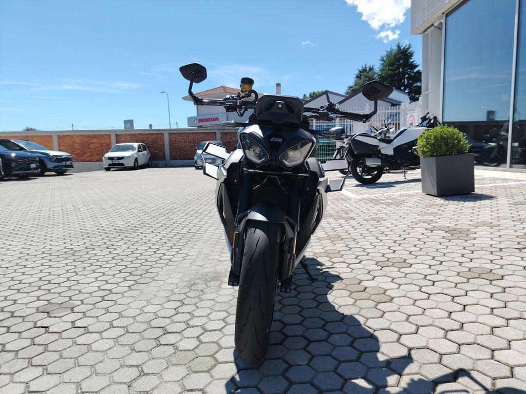 M 1000 R
