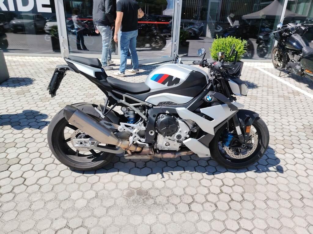 M 1000 R