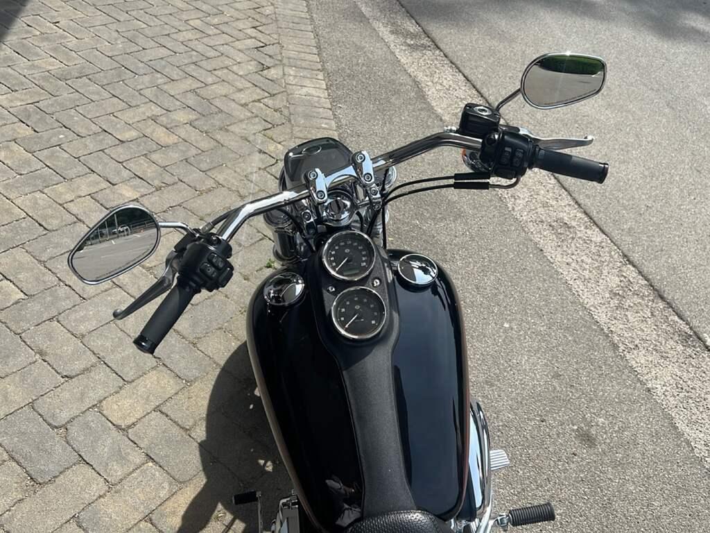 DYNA LOWRIDER 1690