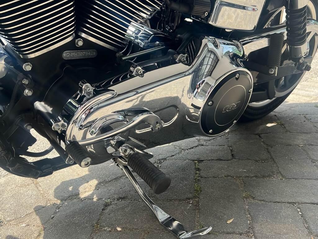DYNA LOWRIDER 1690