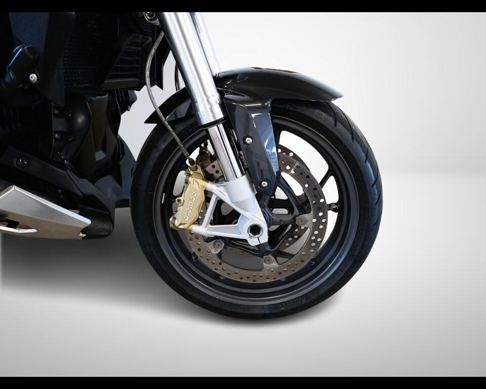 R 1200 R