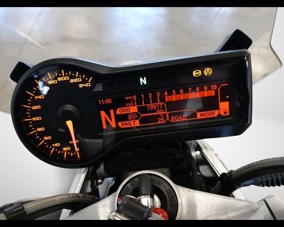 R 1200 R