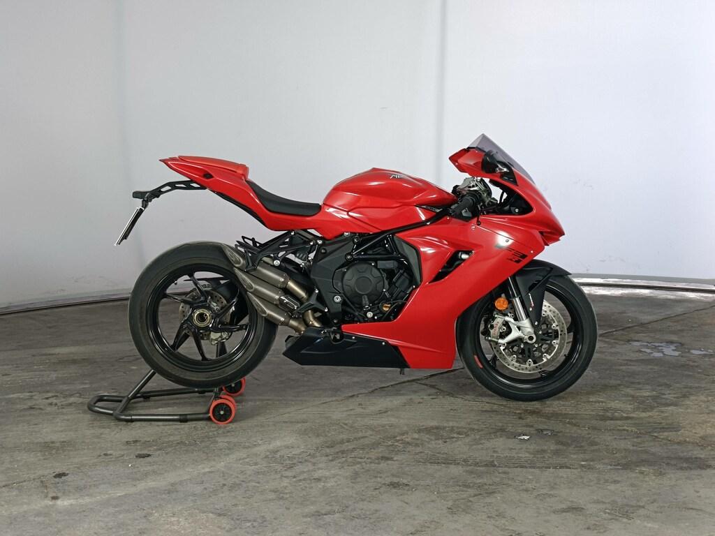 F3 800
