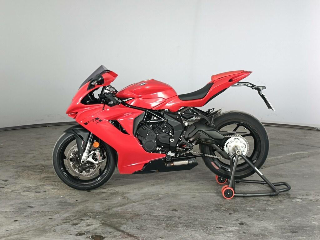 F3 800