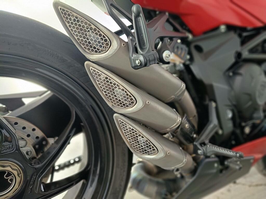 F3 800
