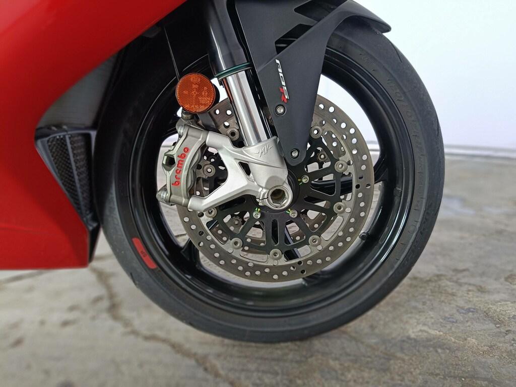 F3 800