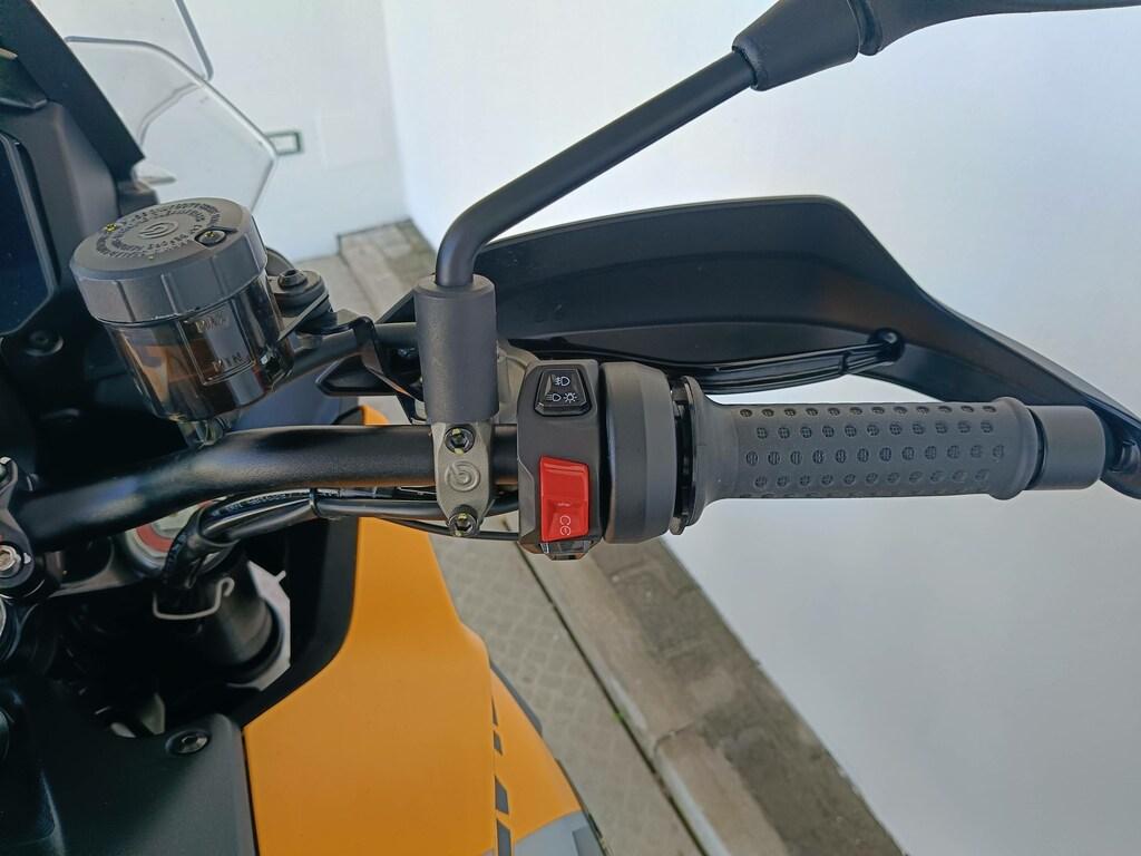 V85 TT