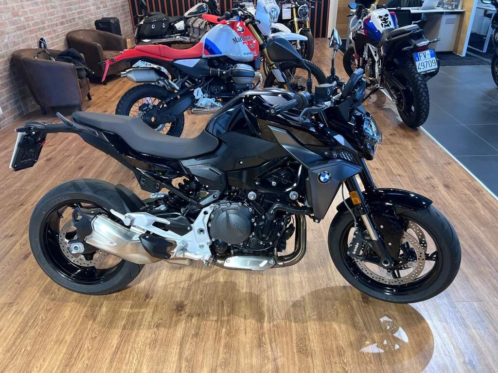 F 900 R