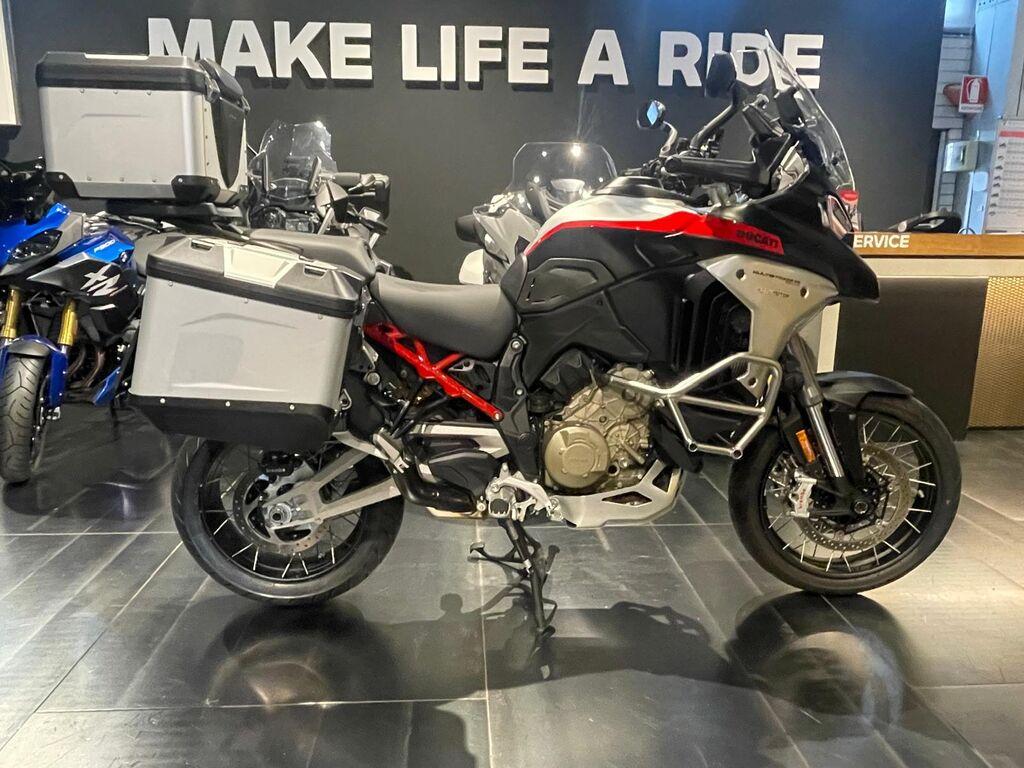 MULTISTRADA V4