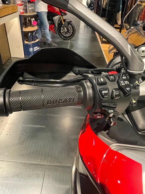 MULTISTRADA V4
