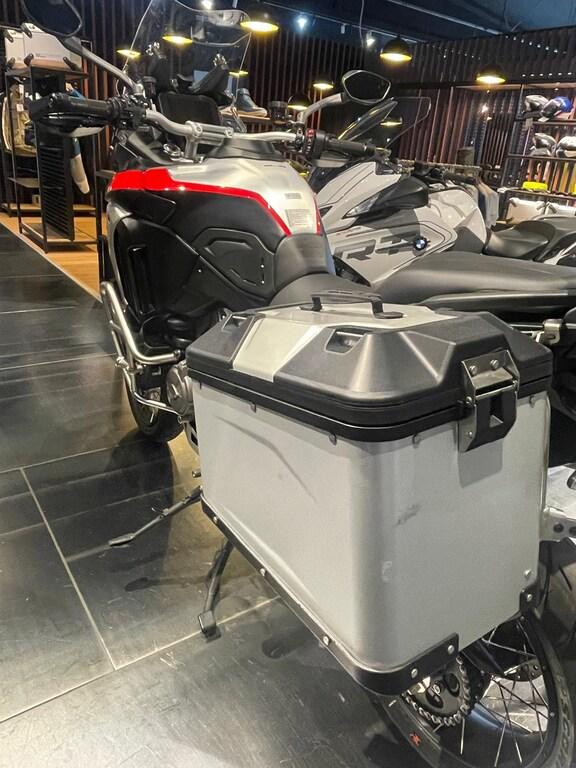 MULTISTRADA V4