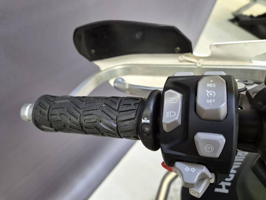 TIGER 900