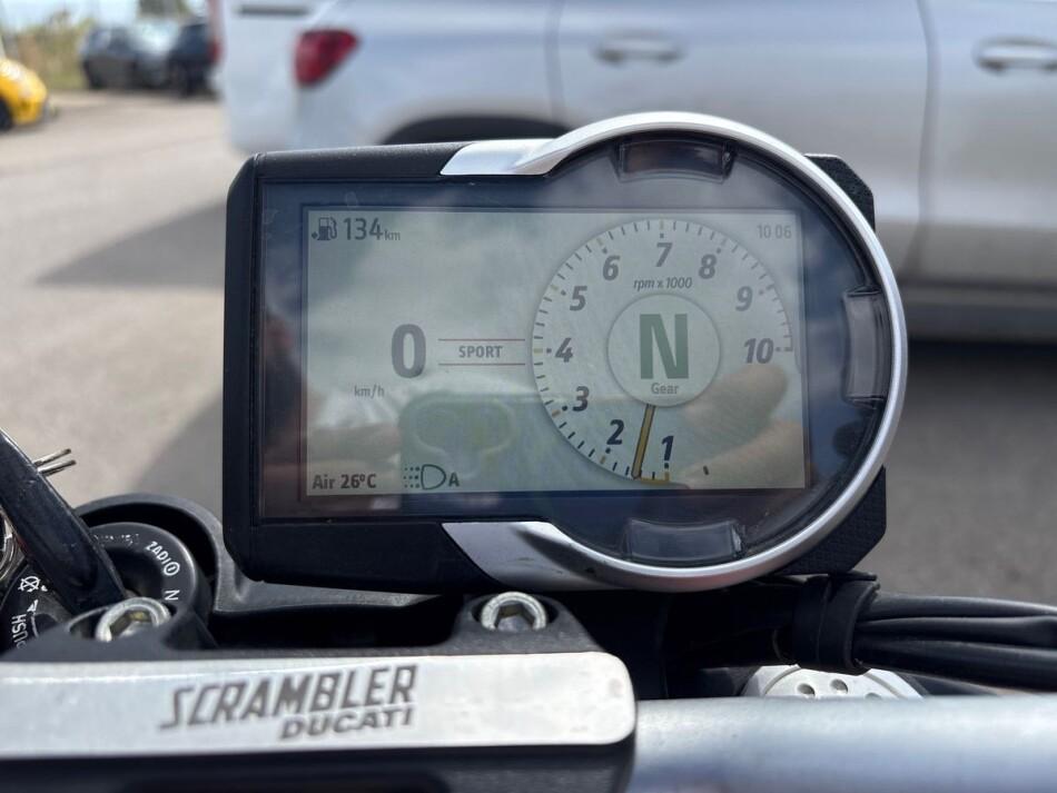 SCRAMBLER 800