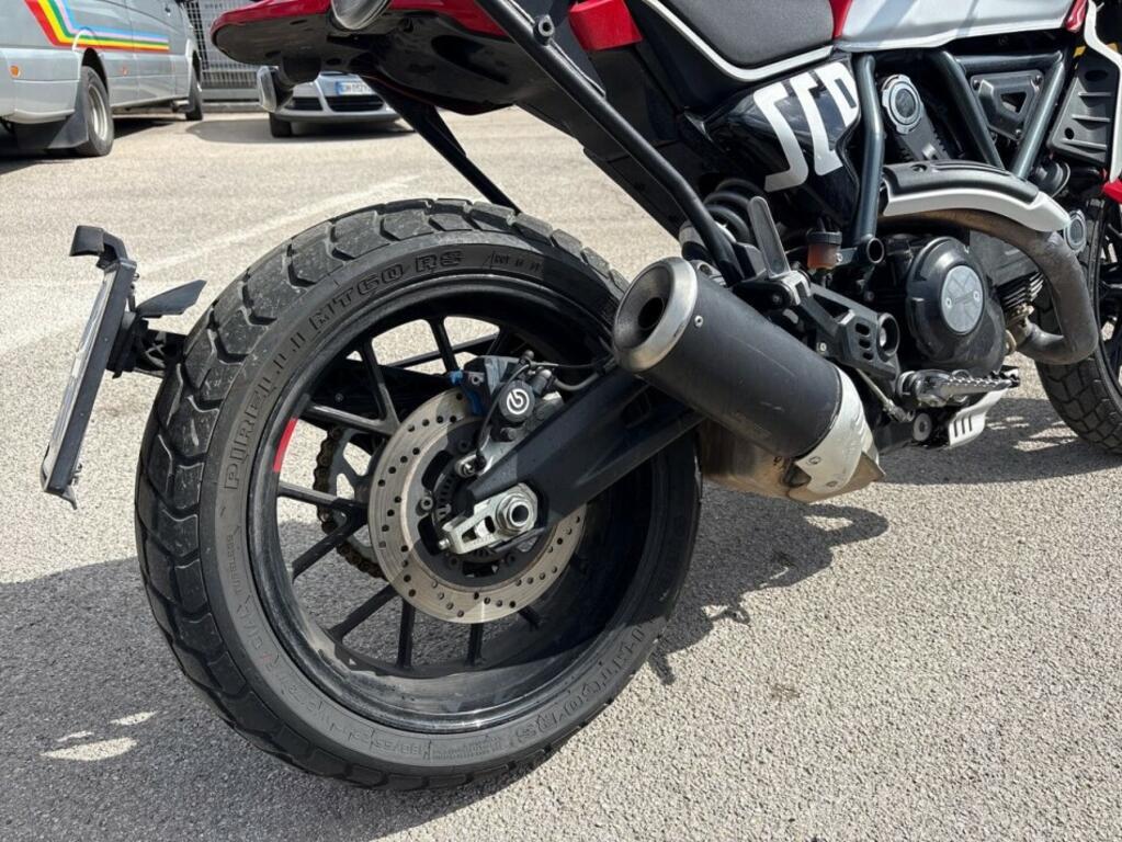 SCRAMBLER 800