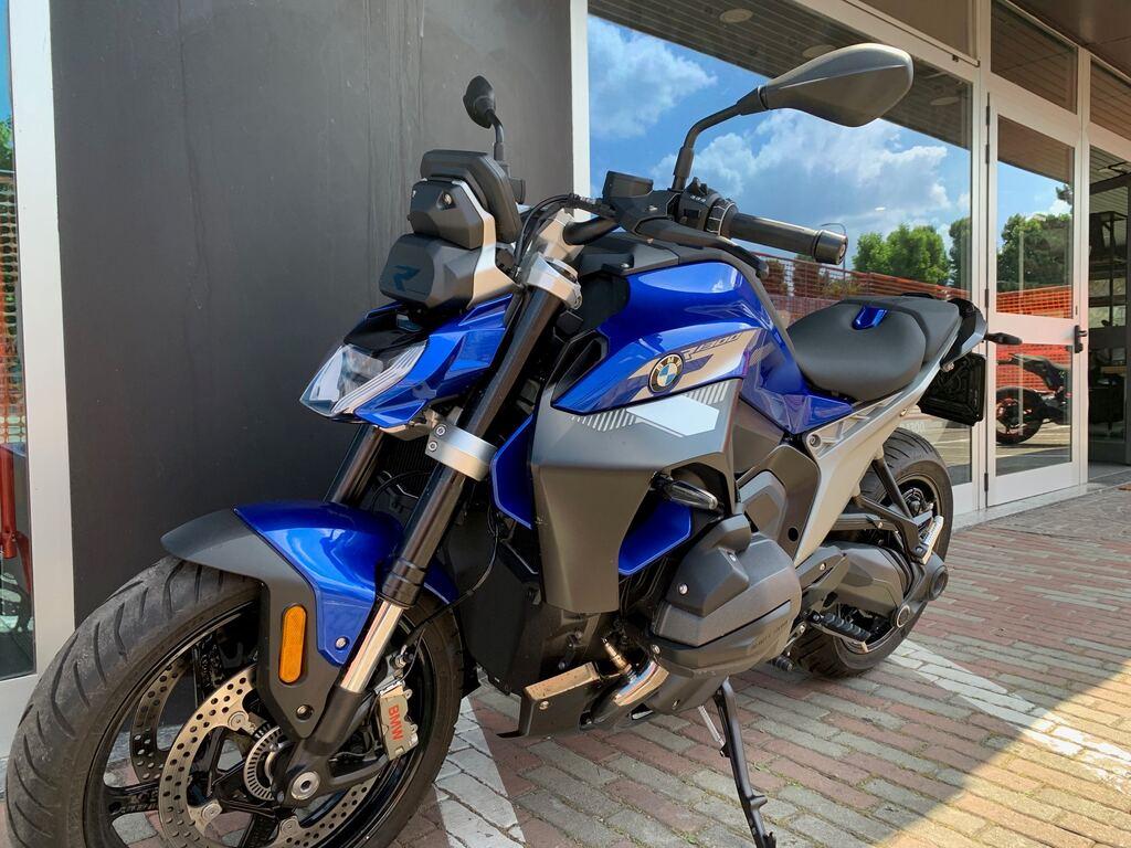 R 1300 R