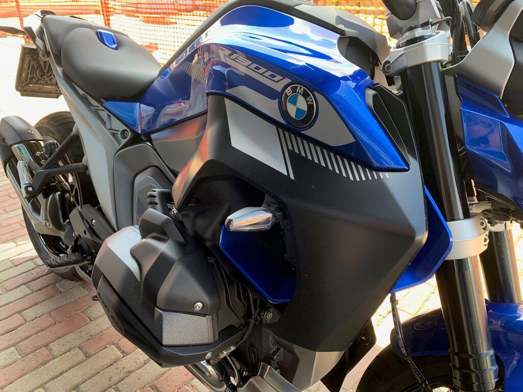 R 1300 R