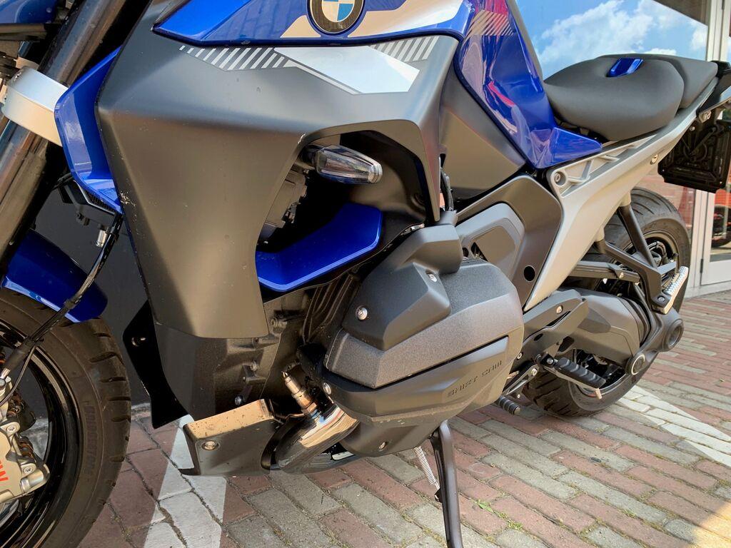 R 1300 R