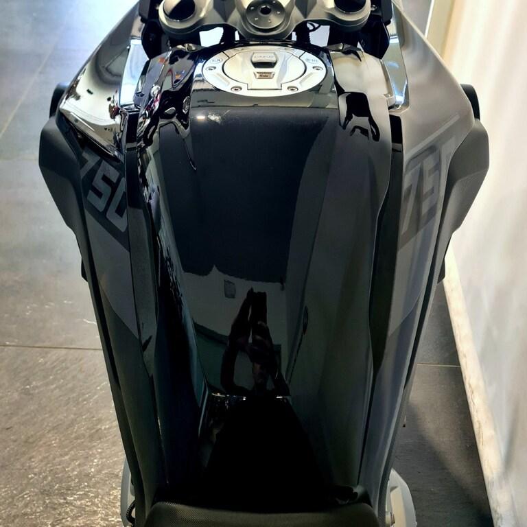 F 750 GS