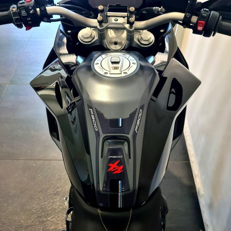 F 900 XR