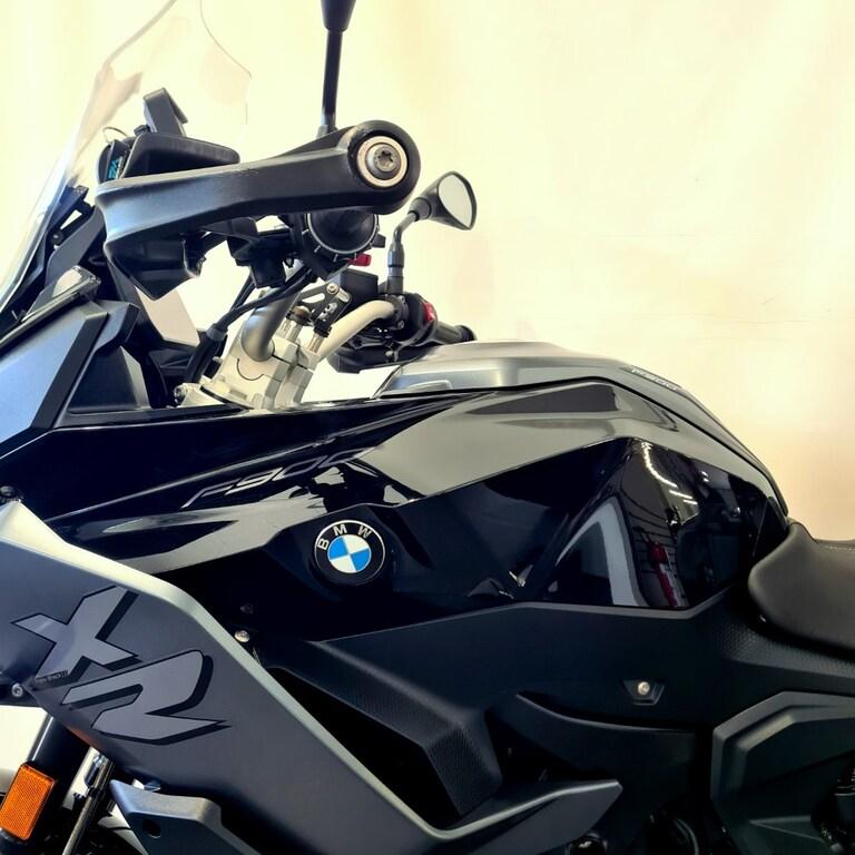 F 900 XR