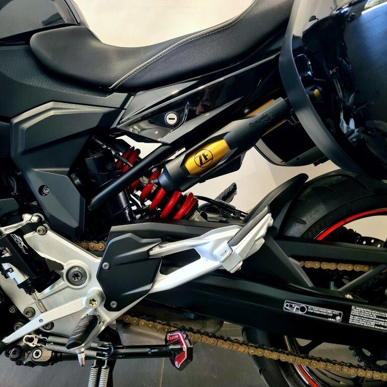 F 900 XR