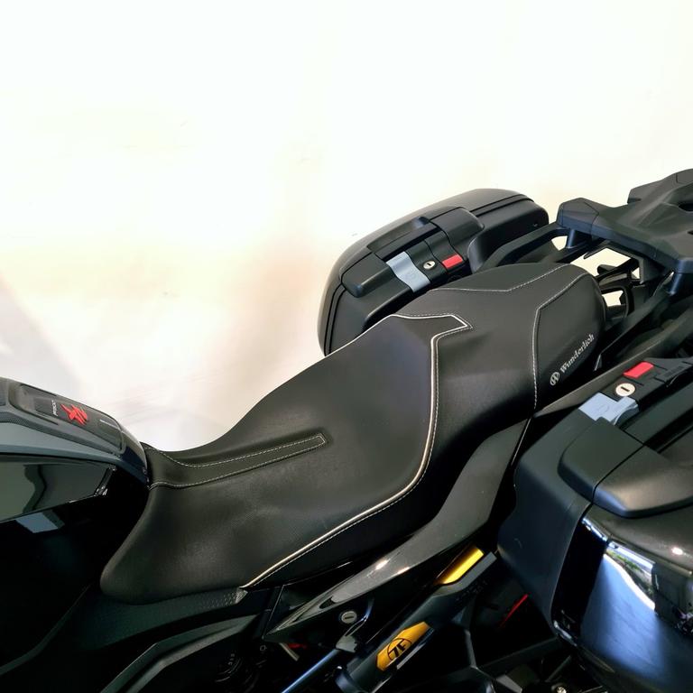 F 900 XR