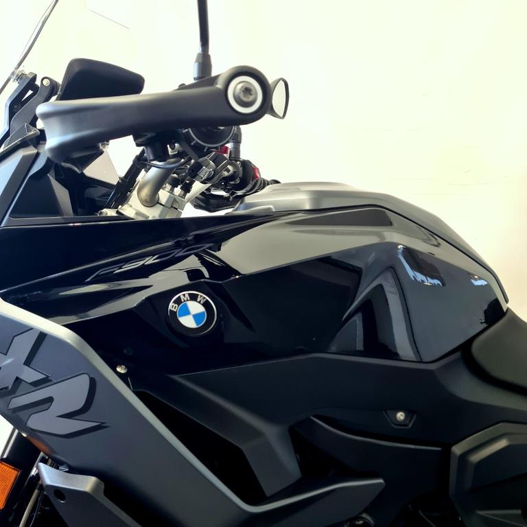 F 900 XR