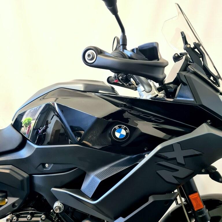 F 900 XR