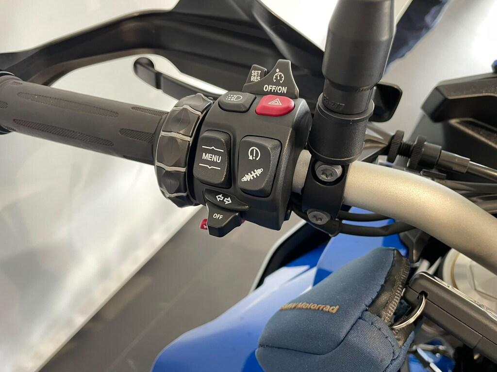 F 900 XR