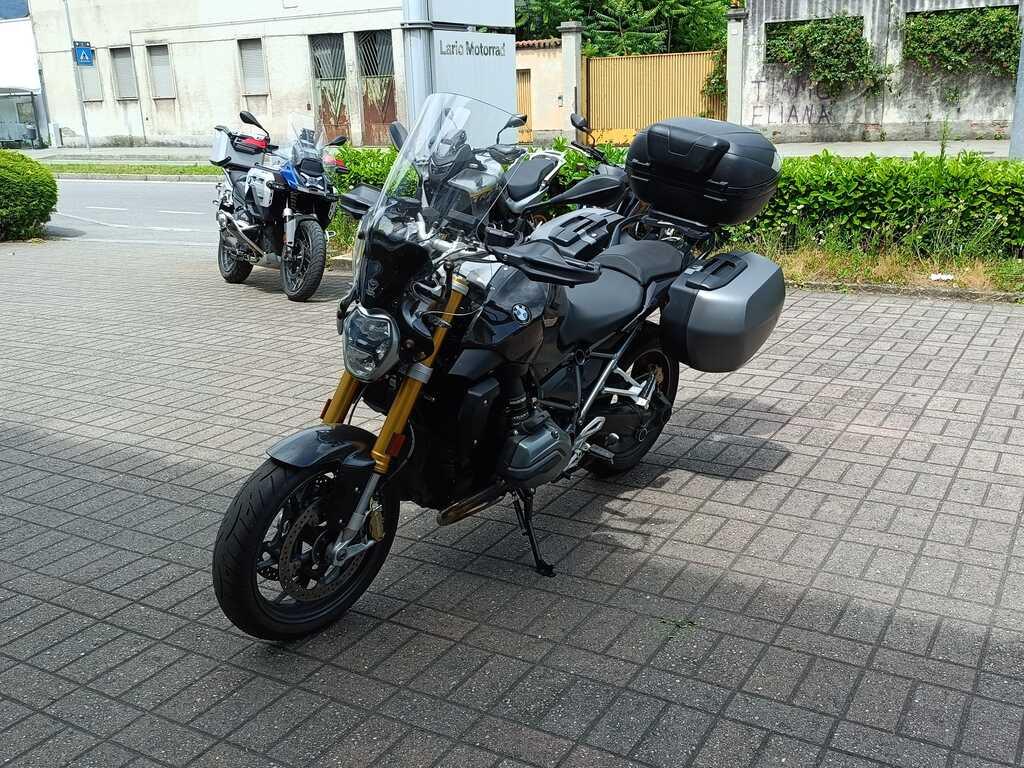 R 1200 R