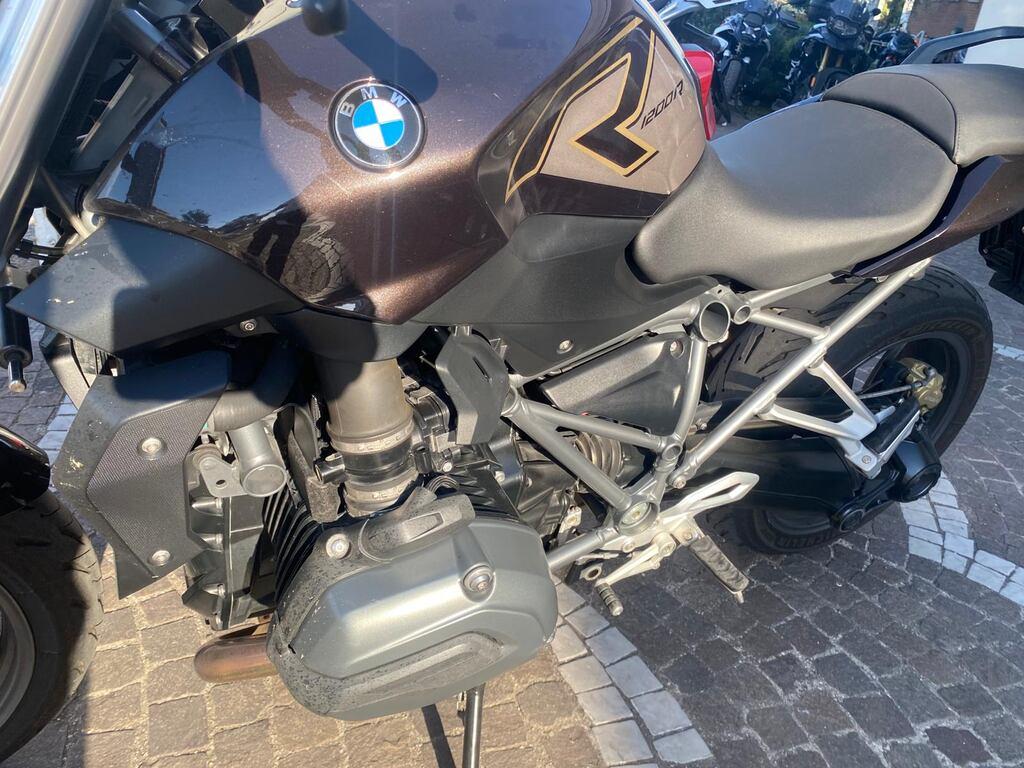 R 1200 R