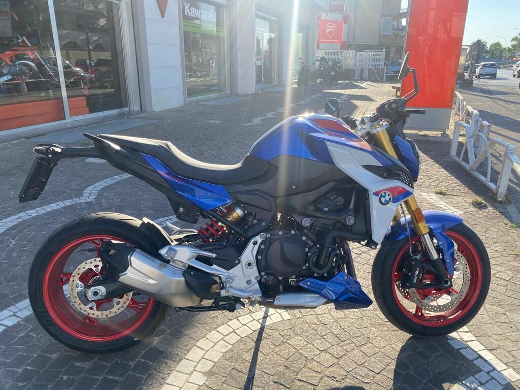 F 900 R