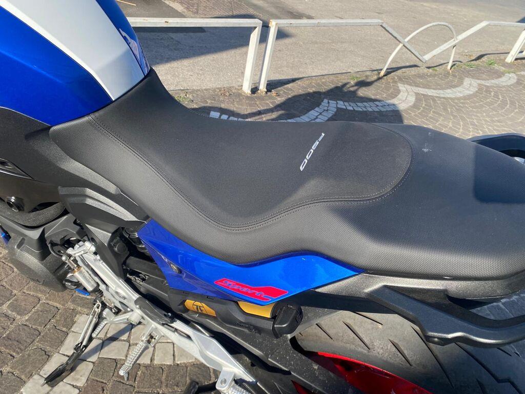 F 900 R