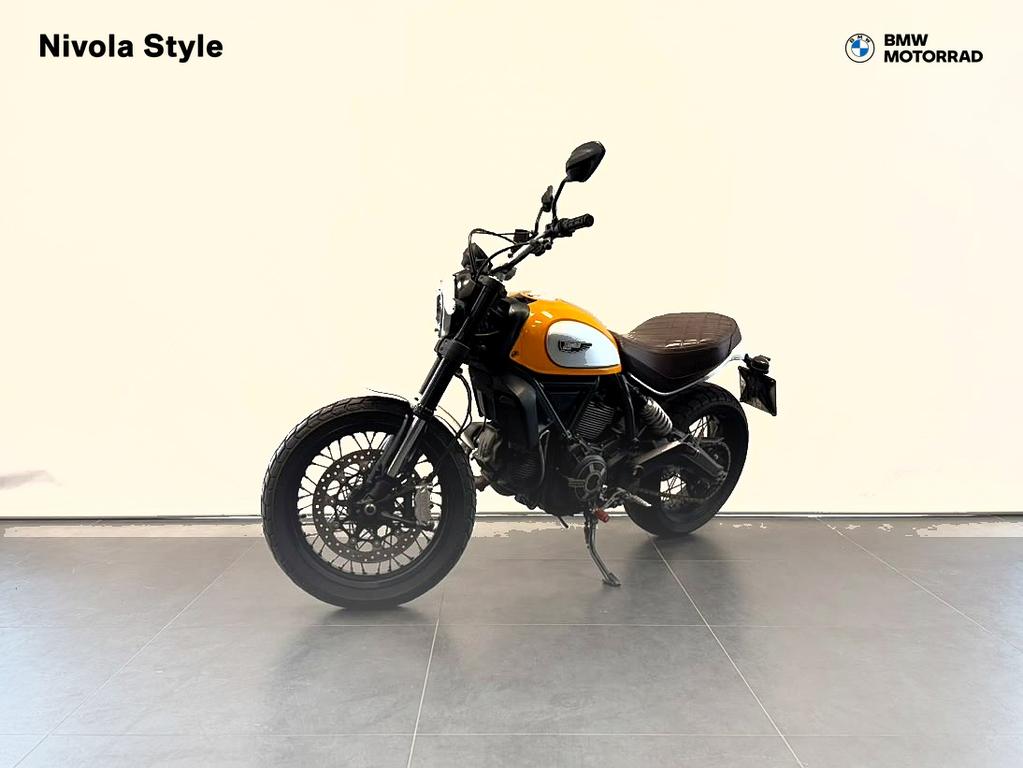 SCRAMBLER 800