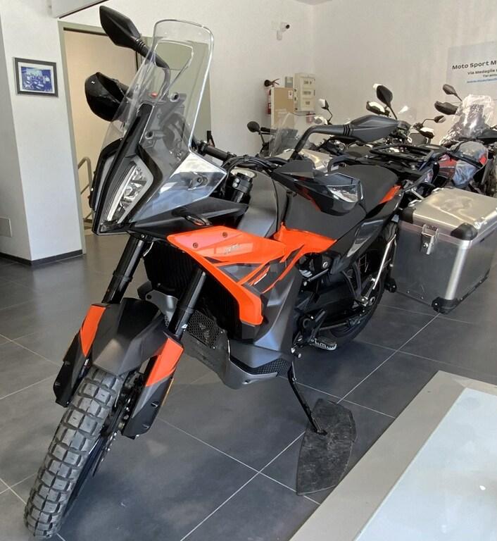 790 ADVENTURE