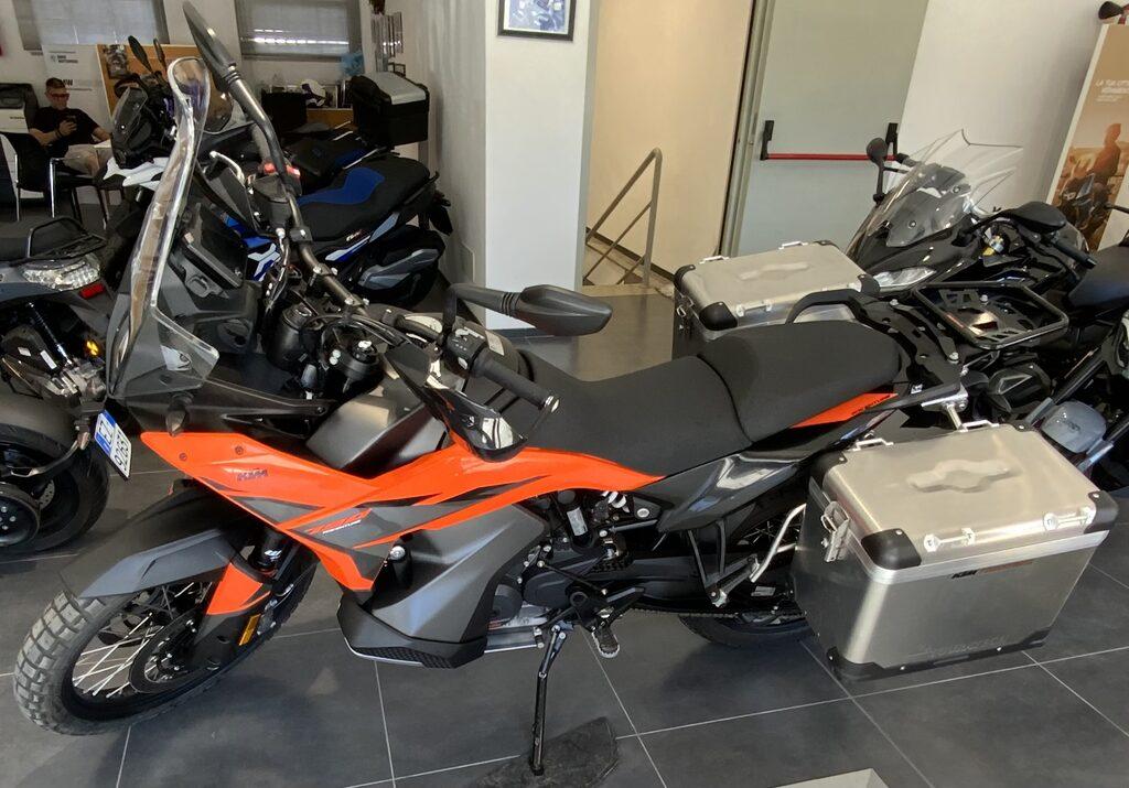 790 ADVENTURE