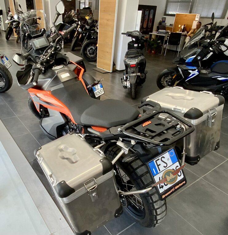 790 ADVENTURE
