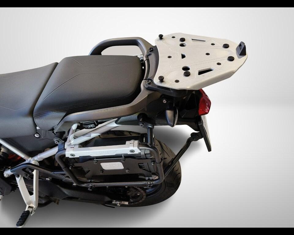 TIGER 900