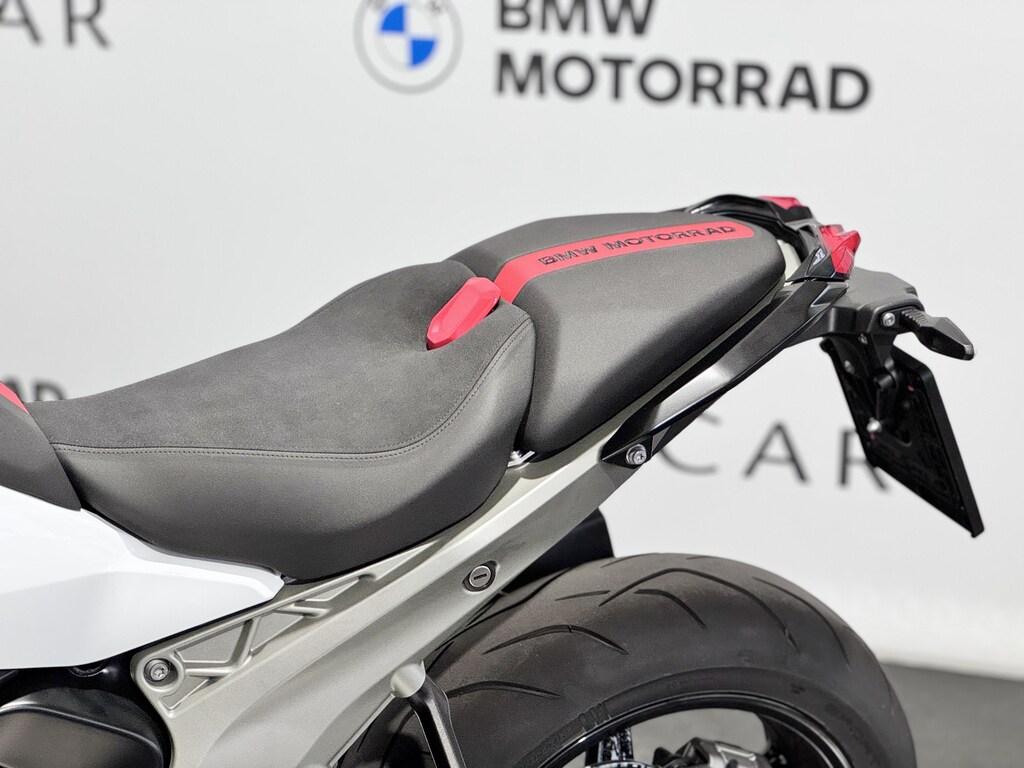 R 1300 R