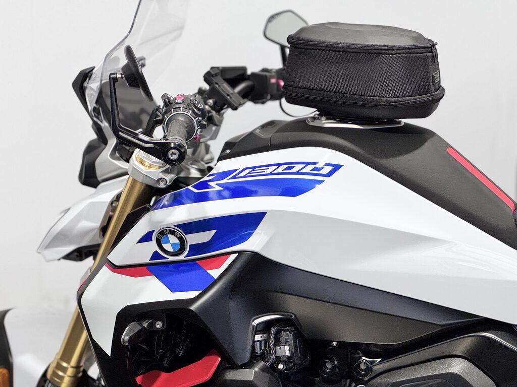 R 1300 R