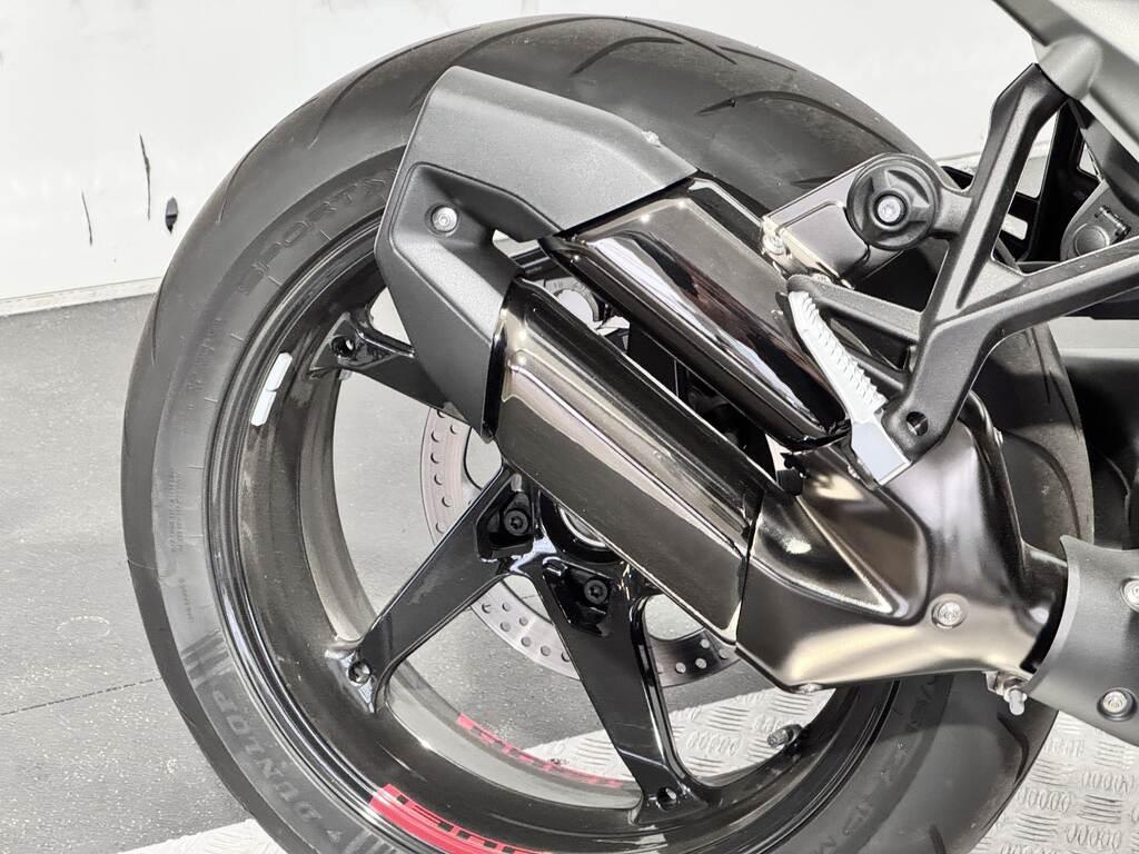 R 1300 R