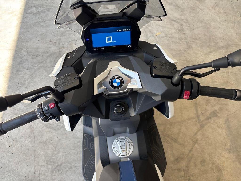 C 400 X