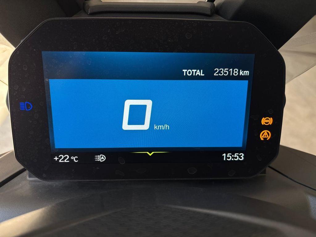C 400 X
