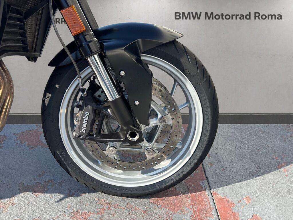 F 900 R